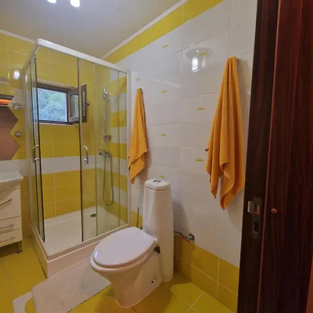 Apartament Red & Yellow Slanic Moldova Exterior photo