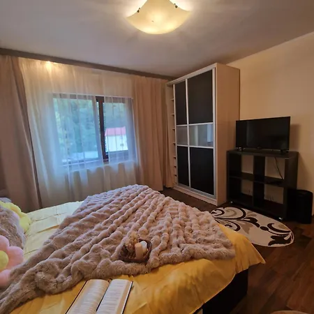 Apartament Red & Yellow Slanic Moldova Exterior photo
